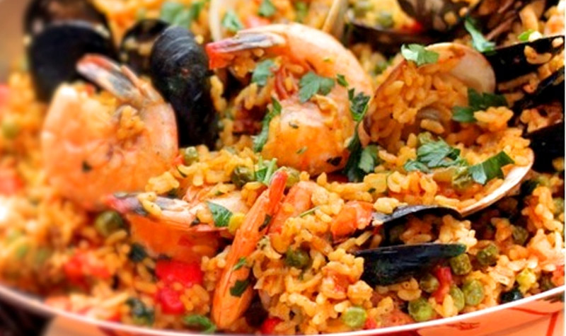 Paëlla valencienne - La paella est sans doute le plat le plus célèbre de la cuisine catalane.