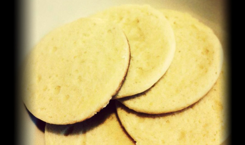 Biscuits au citron - De moelleux petits biscuits au citron, irrésistibles et parfaits pour l'heure du thé.