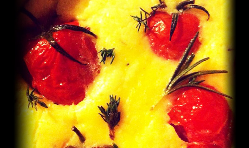 Clafoutis aux tomates cerises et parmesan - Une préparation simple à réaliser, à déguster tiède ou froide Une préparation simple à réaliser, à déguster chaude ou froide