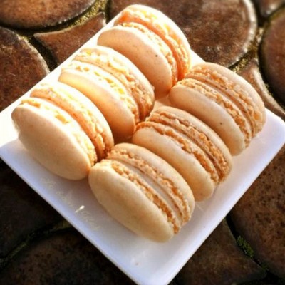 Macarons au chocolat blanc - Servis en fin de repas, au moment du café, les macarons, font toujours leur petit effet.