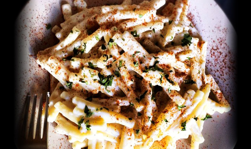 Macaroni au fromage à l'italienne - Une recette simple et rapide qui séduira les amateurs et les passionnés du fromage.