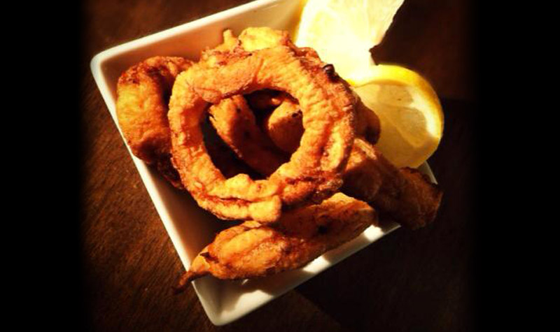 Beignets de calamars frits - Ces beignets croustillants sont un vrai régal que l'on peut s'accorder une fois de temps en temps !