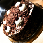 Forêt noire - Un gâteau sophistiqué, parfait pour tous les amateurs de chocolat et de chantilly.