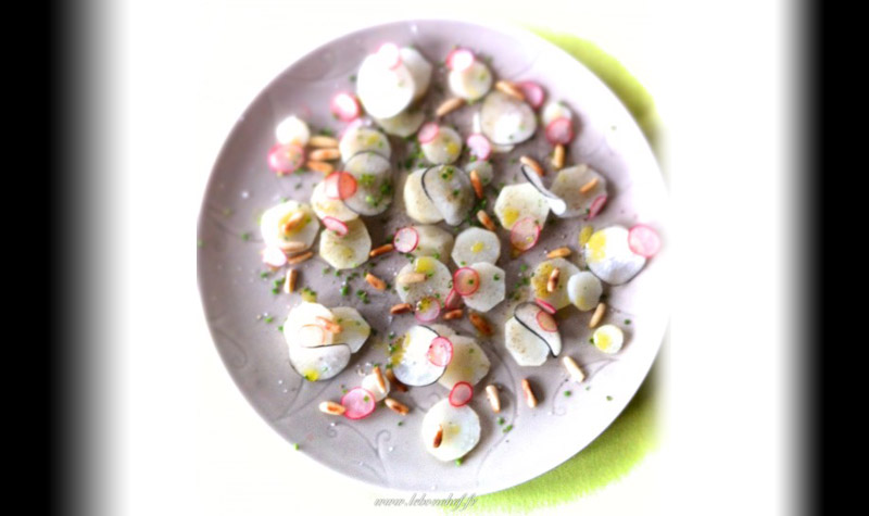Topinambours aux deux radis - Une salade certes féminine mais qui est aussi gourmande, croquante et savoureuse.