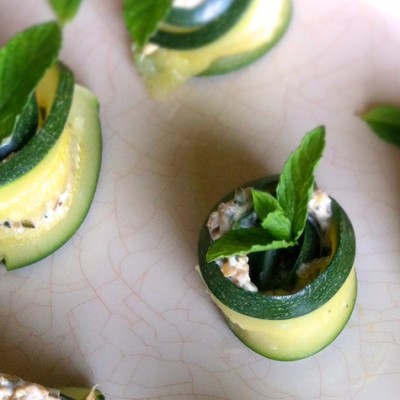 Roulades de courgettes farcies - Une entrée savoureuse et délicatement parfumée par la menthe.