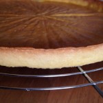 Tarte aux framboises - Sortir le fond de tarte du four et laisser refroidir.