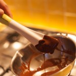 Étoile de la mort (Star Wars) - Maintenir le chocolat tempéré à 31/32 °C pendant l'utilisation. (Photo : Elodie Davis).