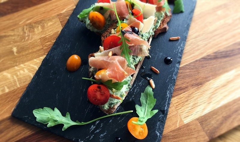 Bruschetta aux saveurs italiennes - Avec des produits du terroir italien, ces tartines sont irrésistibles !