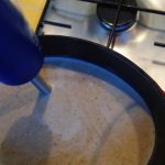 Velouté de champignons aux marrons - Mixer à pleine puissance jusqu'à obtention d'une crème lisse et homogène.