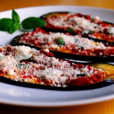 Aubergines à la sicilienne - Une délicieuse entrée estivale qui permet de se régaler en toute bonne conscience.